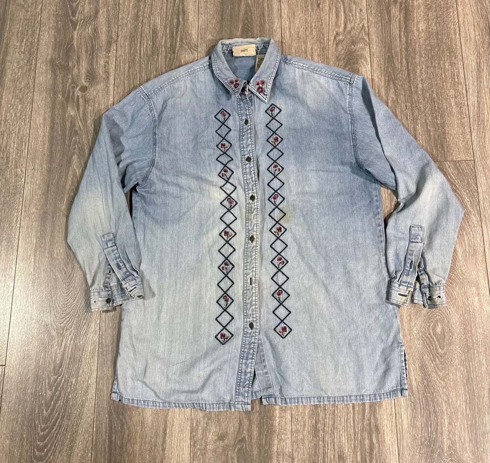 Vintage Northern Reflections Women's Embroidered Denim Button-Down Long Sleeve S